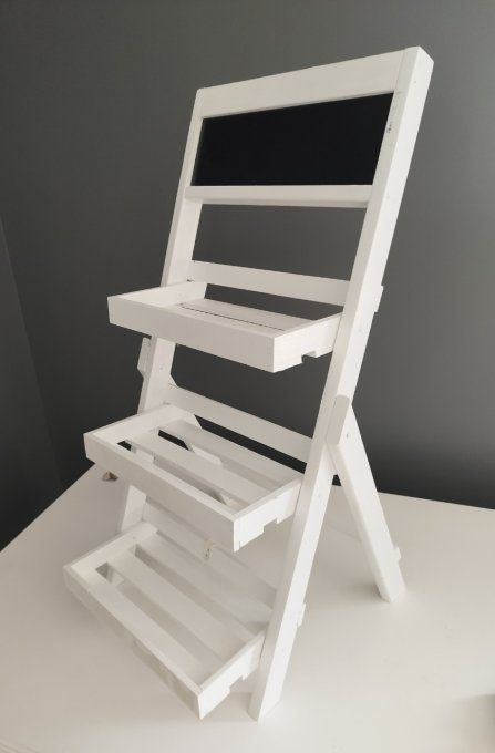 Etagère à gobelets