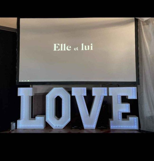 LOVE géant lumineux