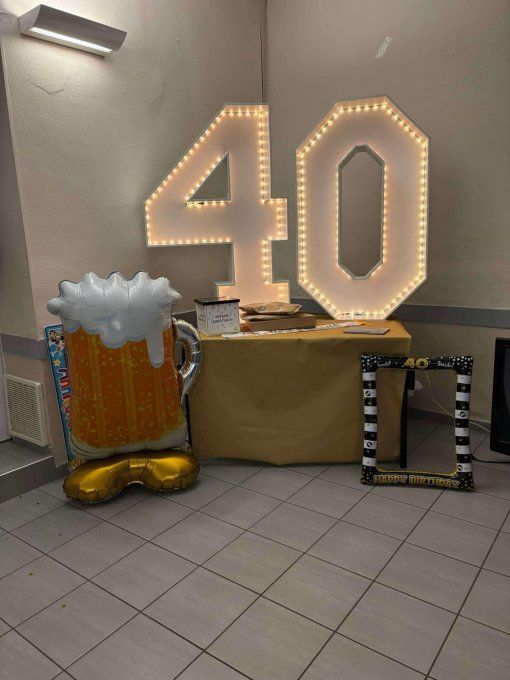 Chiffre 40 géant lumineux